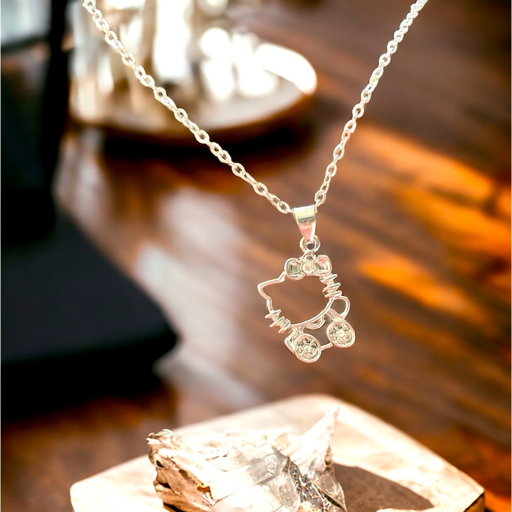 New Hello Kitty necklace with crystals